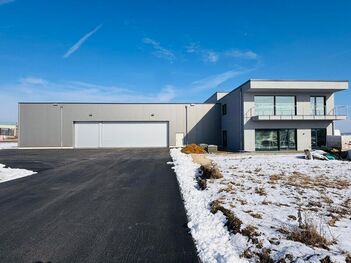 jmb-hangar_1_1798763419504